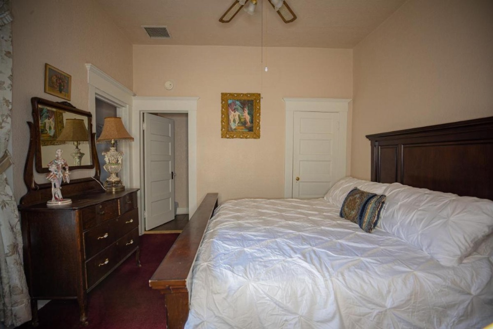 Room image 2