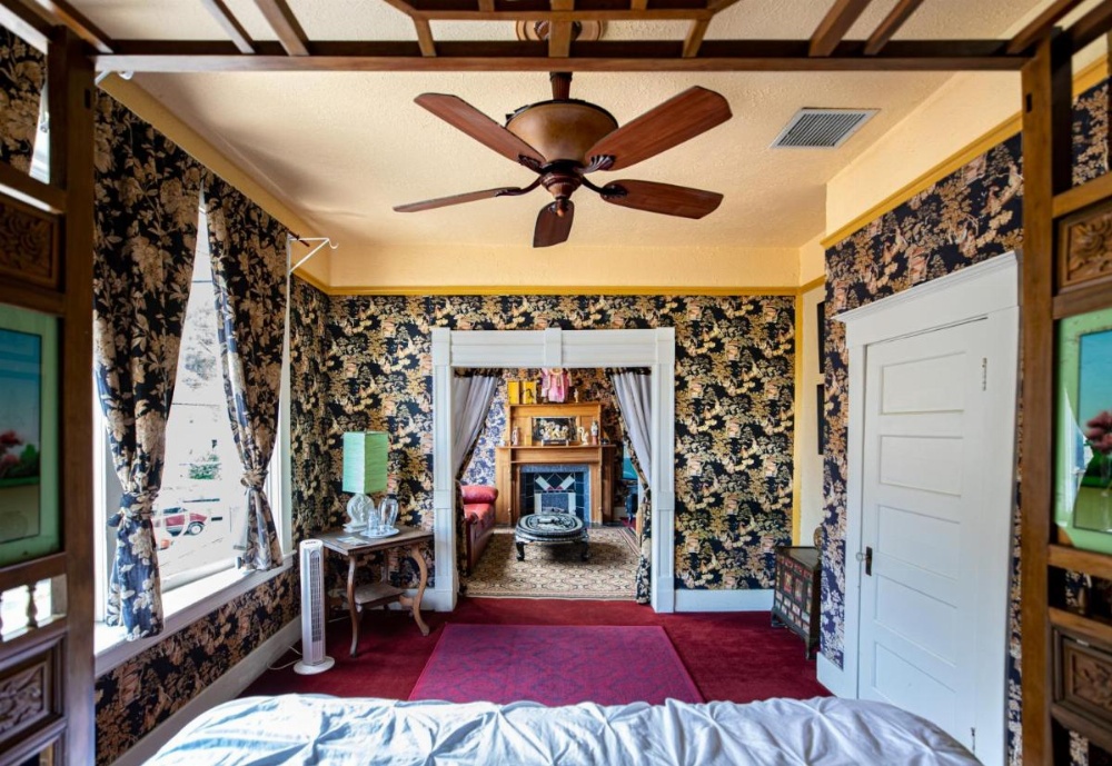 Room image 3