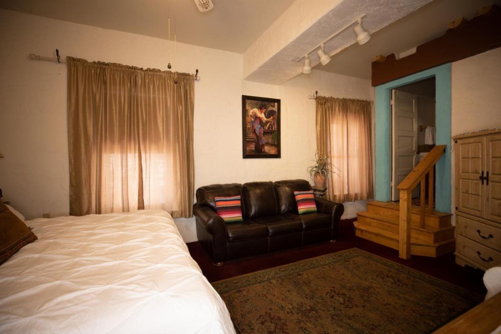 Room image 4
